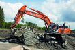 Hitachi-and-Shell-join-forces-to-test-Shell-GTL-Fuel_listitem