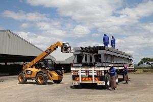 Cat_Telehandler_Tugela_Steel
