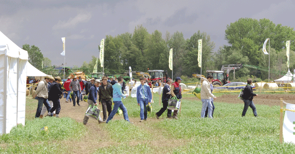 IMAGEN-DE-DEMOAGRO-2013-peq