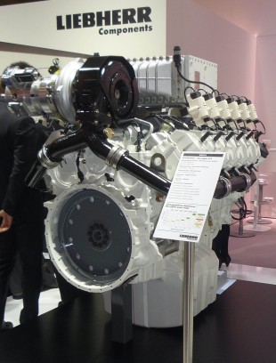 liebherr-gas-engine-v12-g9512-agritechnica-2013_img_310