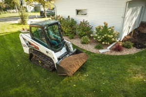 Bobcat-Compact-Tracked-Loader-T450-Bucket-Landscaping-207149-127795-141128