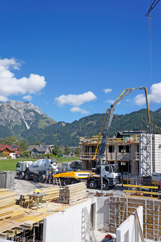 liebherr-concrete-pump-37-z4-xxt-72dpi