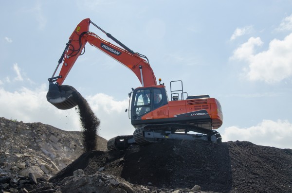 Doosan-Excavator-DX255LC-5-Construction-DSC_0028_140909