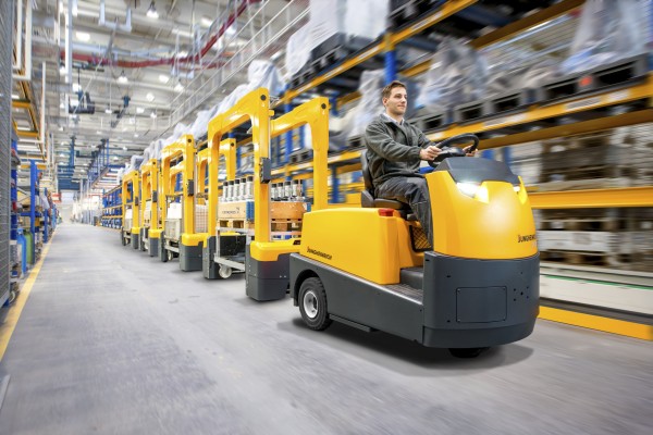 PI_07_2015_FP_Foto_Schlepper_1