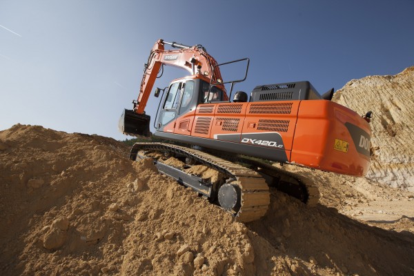 Doosan-Excavator-DX420LC-5-Quarry-IMG_9069_141003