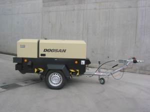Doosan-Portable-Power-Air-Compressor-7_53-Studio-IMG_4882_150327