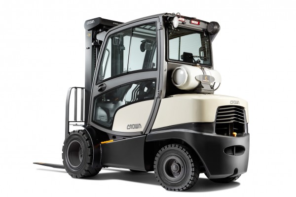 2015-Crown-C-5-with-full-cabin