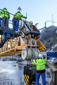 liebherr-fibre-rope-crane-lr1200-72dpi
