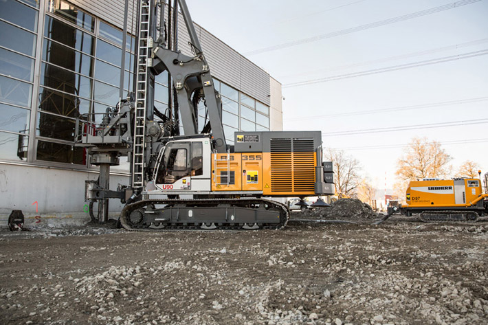 liebherr-lrb355-piling-drilling-rig-72dpi