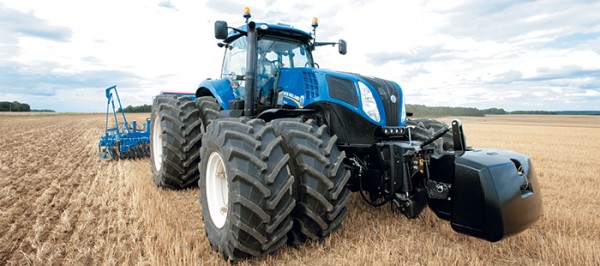 t8-tier-4a-stylish-and-stable-powerful-and-able-typically-new-holland-01