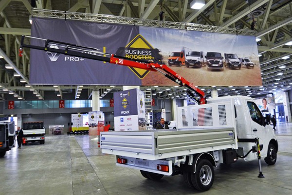 Fassi-Gru-protagonista-al-Renault-Business-Booster-Tour-2016