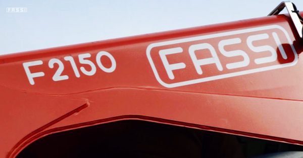 Agrutrans-buys-a-Fassi-F2150RAL-2-28-crane