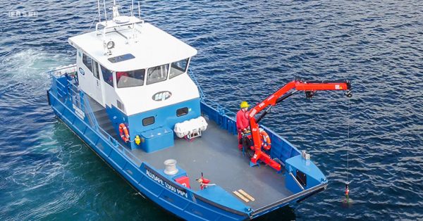 A-Fassi-F50AFM-crane-on-a-multi-purpose-vessel