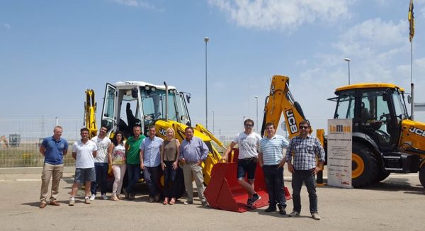 noticias-amquinaria-jcb-excavadora-JCB 3CX Edición Platino