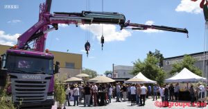 noticias-maquinaria-grua-fassi-F820RA
