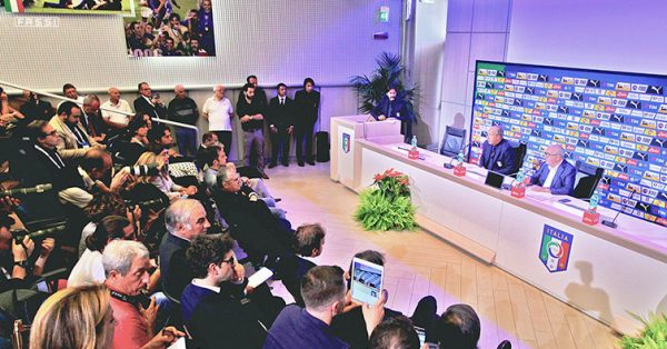 noticias_maquinaria_fassi_selecion_italiana_futbol