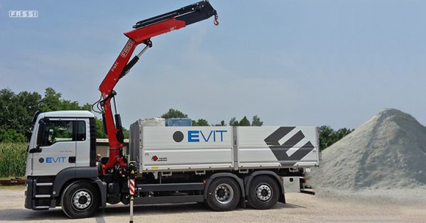 noticias-maquinaria-Fassi-F165AC-2-25-for-Evit-Srl