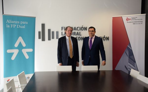 noticias_maquinaria_fundacion-laboral-firma-la-alianza-para-fp-dual-de-la-fundacion_bertelsmann