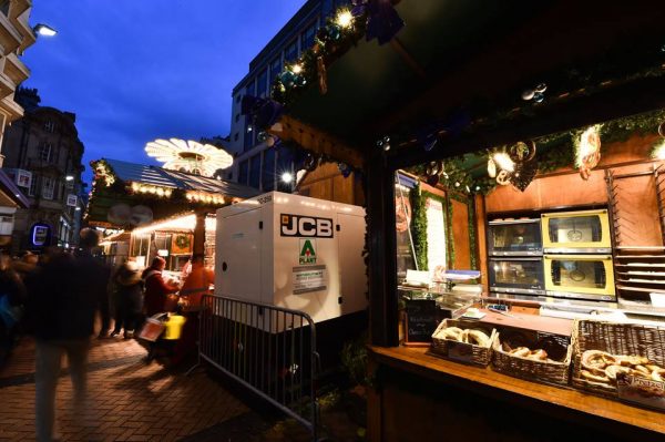 noticias-maquinaria-generadores-jcb-navidad-mercados