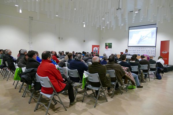 noticias-maquinaria-jornada-agricultura-kuhn-fertiberia