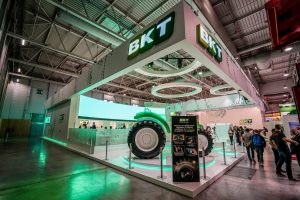 noticias-maquinaria-BKT_SIMA2017_stand