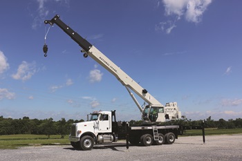 noticias-maquinaria-NationalCraneintroducestheNTC55anevolvedtruckcranewiththereachandcapacityofaboomtruck1