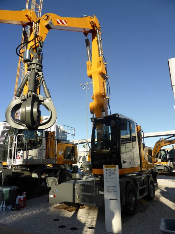 noticias-maquinaria-liebherr-conexpo-LH 22 M