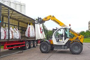 noticias-maquinaria-liebherr-telescopic-handler-441-7-96dpi
