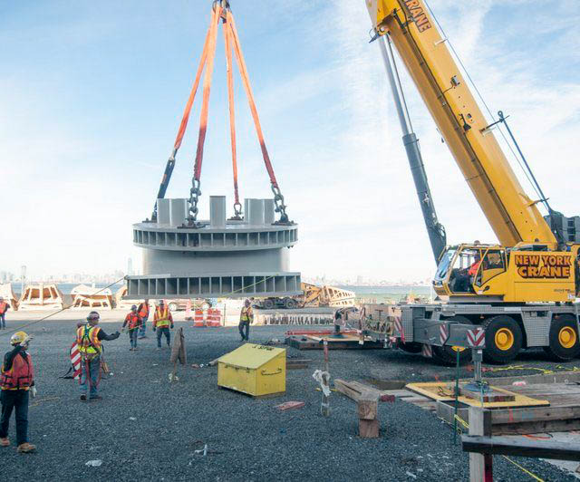 Grove GMK6400 lays foundation for world’s largest Ferris wheel