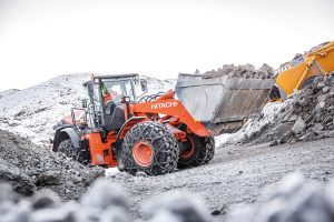 noticias-maquinaria-Hitachi_ZW220gorenlandia