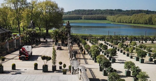 noticias-maquinaria-A-Fassi-surprise-in-the-Orangerie-of-Versailles