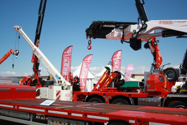 noticias-maquinaria_ transgruas-smopyc