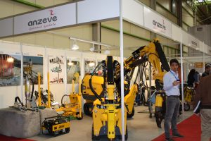 noticias-maquinaria_anzeve brokk