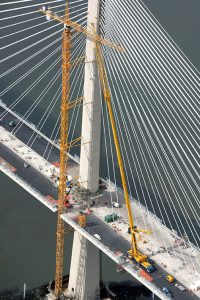noticias-maquinaria-liebherr-queensferry-crossing-transport-of-scotland-teaser-72dpi