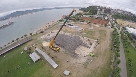 NOTICIAS-MAQUINARIA-montaje-festivales-verano-gammaquinaria