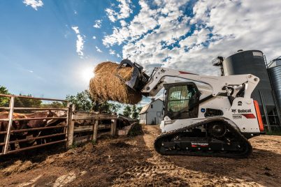 noticias-maquinaria-T870-Ag_grapple_2