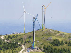 noticias-maquinaria-liebherr-3 gruas-parque