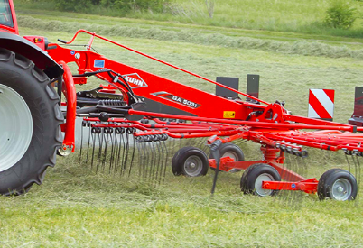 noticias-maquinaria-kuhn-rastrillos