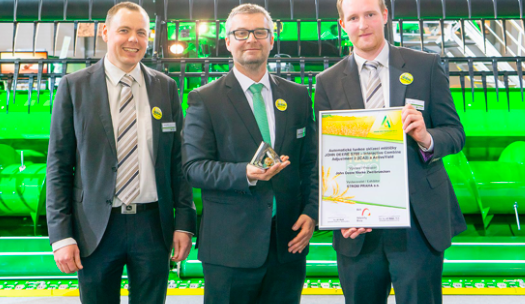 noticias-maquinaria-TechAgro-johndeere