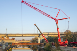 noticias.maquinaria-Liebherr -mammoet-berlin