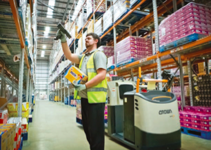 noticias-maquinaria-crown-implemeta3pl