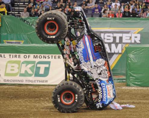 noticias-maquinaria-BKT-monsterjam