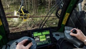 noticias-maquinaria-John Deere -procesadora-girfor