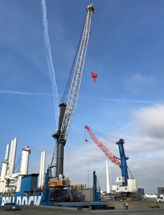 noticias-maquinaria-grúa portuaria móvil Liebherr