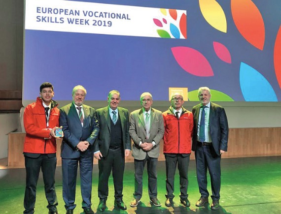 noticias-maquinaria-HİDROMEK-premio