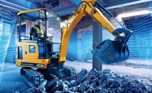 noticias-maquinaria- miniexcavadora-electrica-jcb