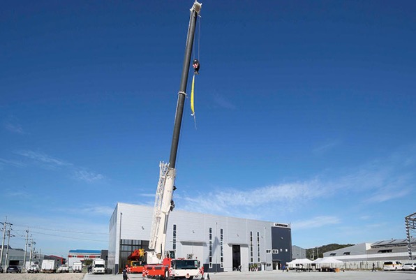 noticias-maquinaria-grúa-liebherr-korea