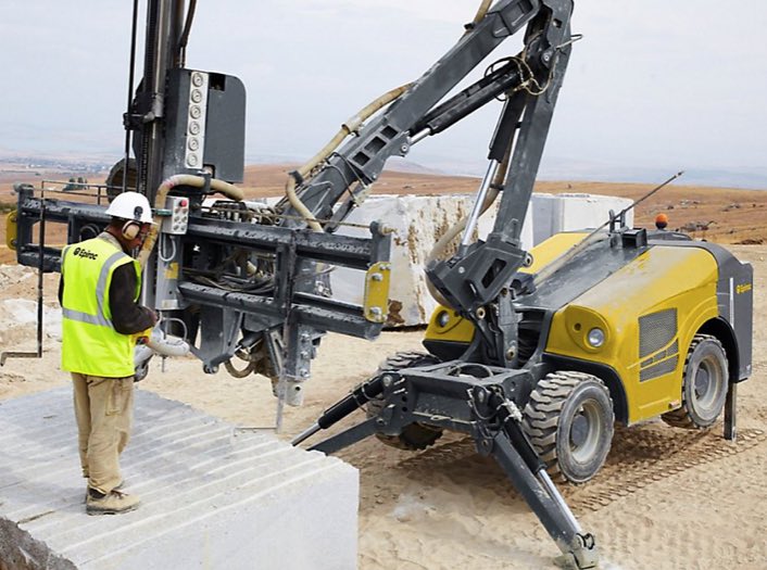 noticias-maquinaria-Epiroc -piedra-india