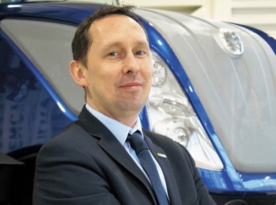 noticias-maquinaria-newholland-Sean Lennon