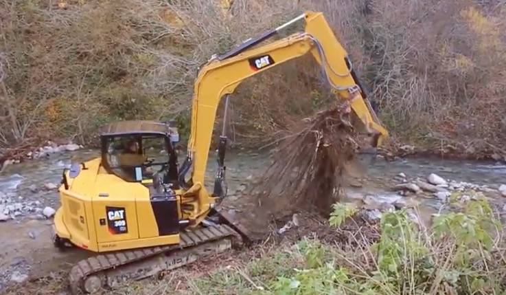 noticias-maquinaria-finanzauto-forestal-miniexcavadora-cat